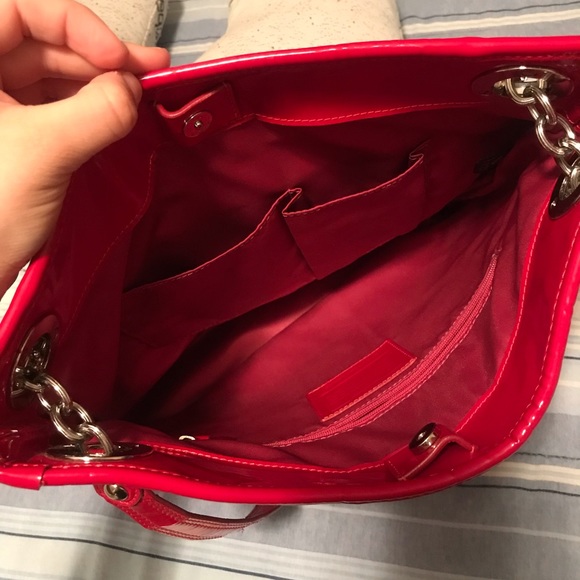 Coach liquid gloss patent leather large bag. - Picture 2 of 7